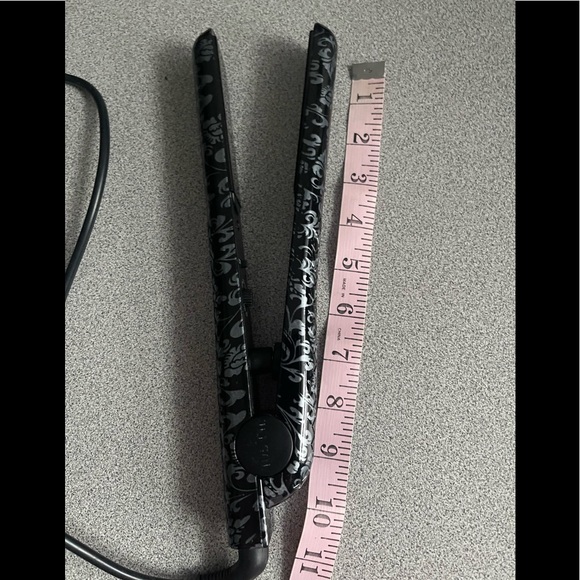 Jeegol Floral Damask Hair Straightener - Picture 7 of 8